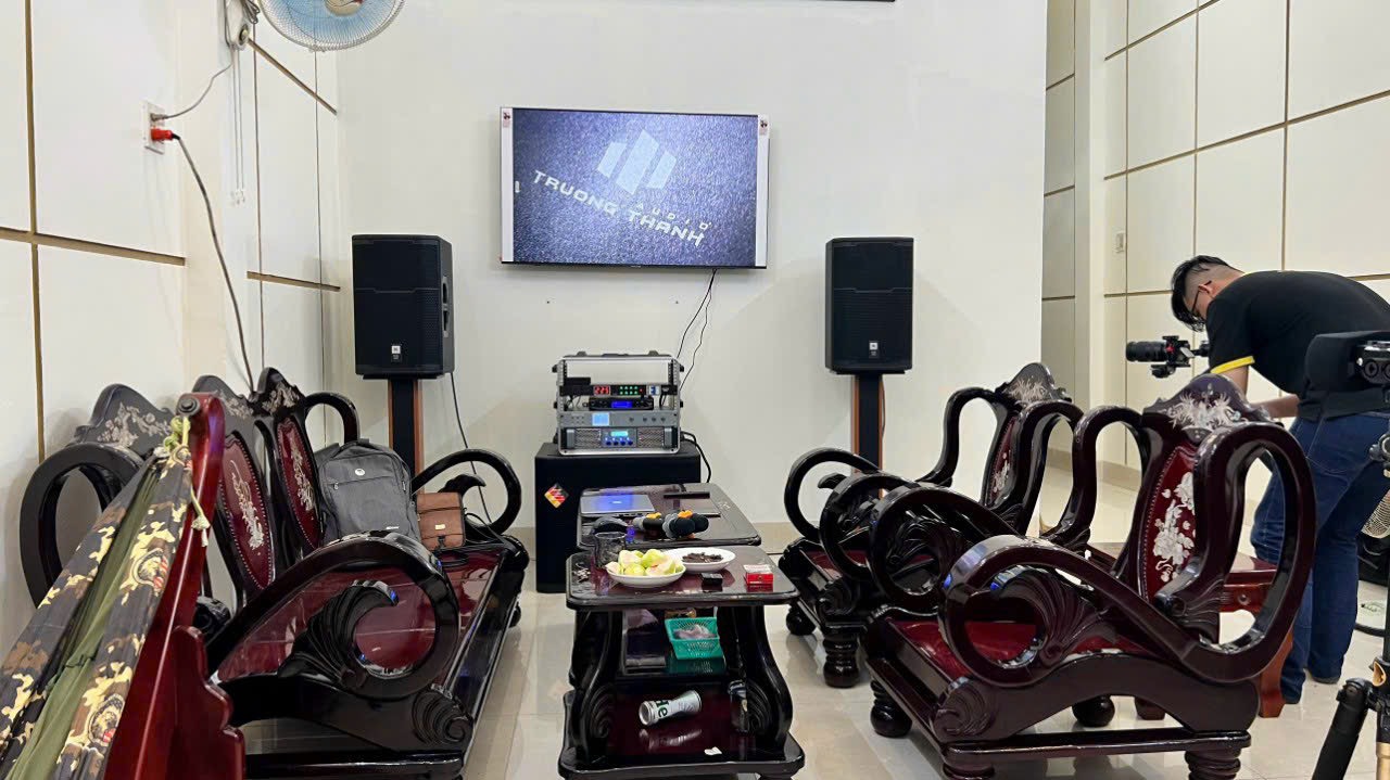 Khách hàng Võ Hải Huy đánh giá về sản phẩm Dàn Karaoke JBL TT238: KP4012G2+T900+V8Pro+Lion408+Sigma118+P9Luxury+PLus4T+22in